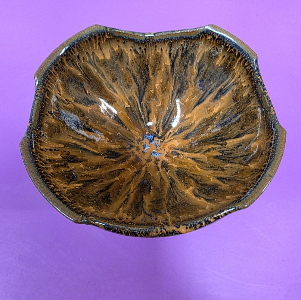 Chinese Porcelain Bowl With Multiple Colors - Picture 8 of 8